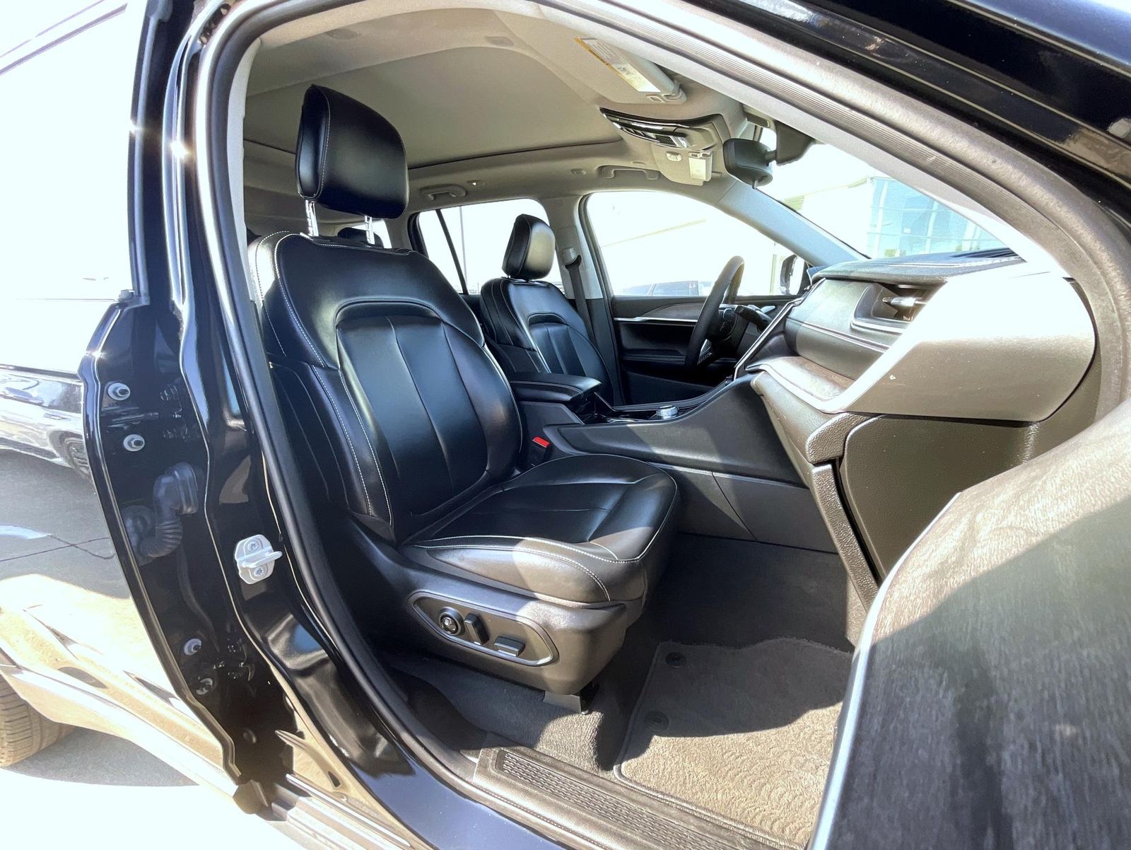 2023 Jeep Grand Cherokee Limited photo 13