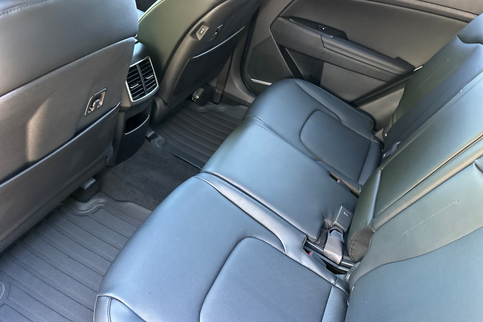 2026 Kia Sportage EX photo 7