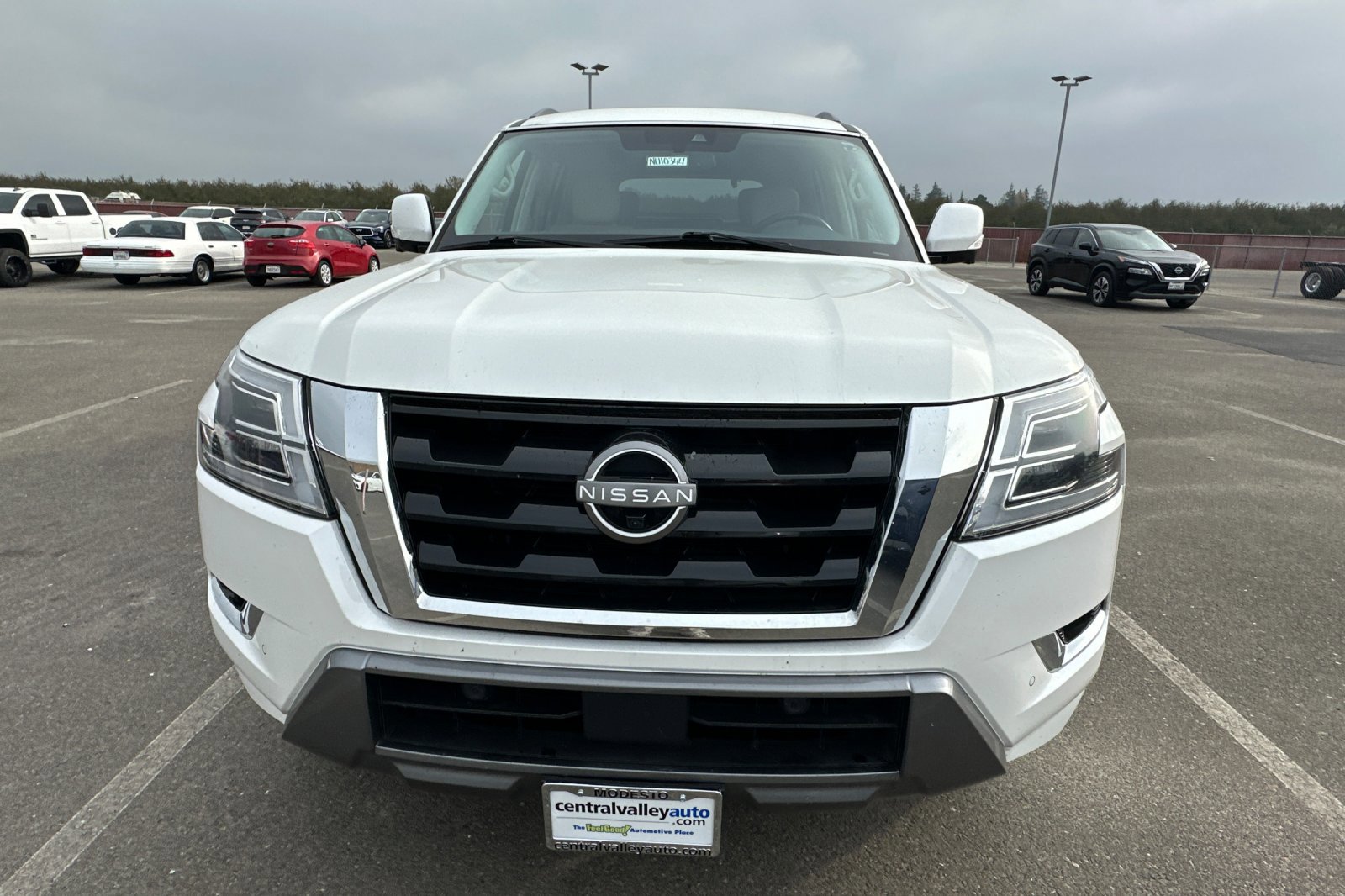 2023 Nissan Armada SL photo 3