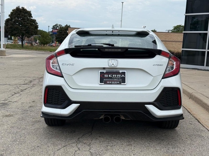 2018 Honda Civic Sport photo 4