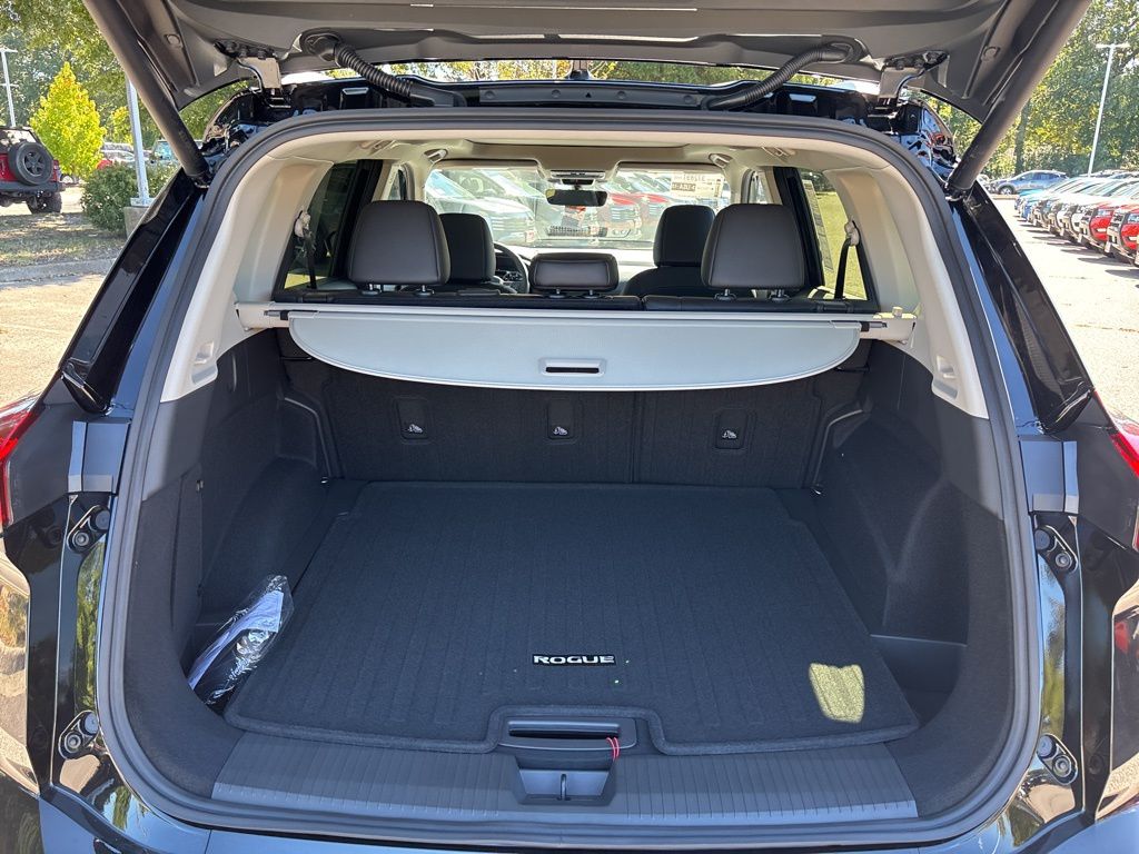 2026 Nissan Rogue SV photo 3