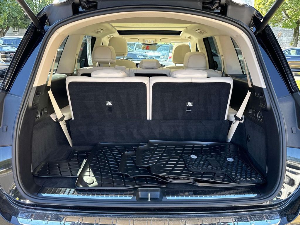 2024 Mercedes Benz GLS 450 4MATIC photo 26