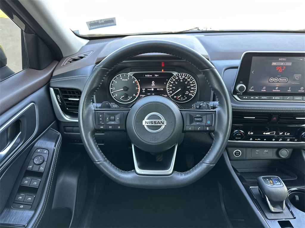 2021 Nissan Rogue SV photo 14