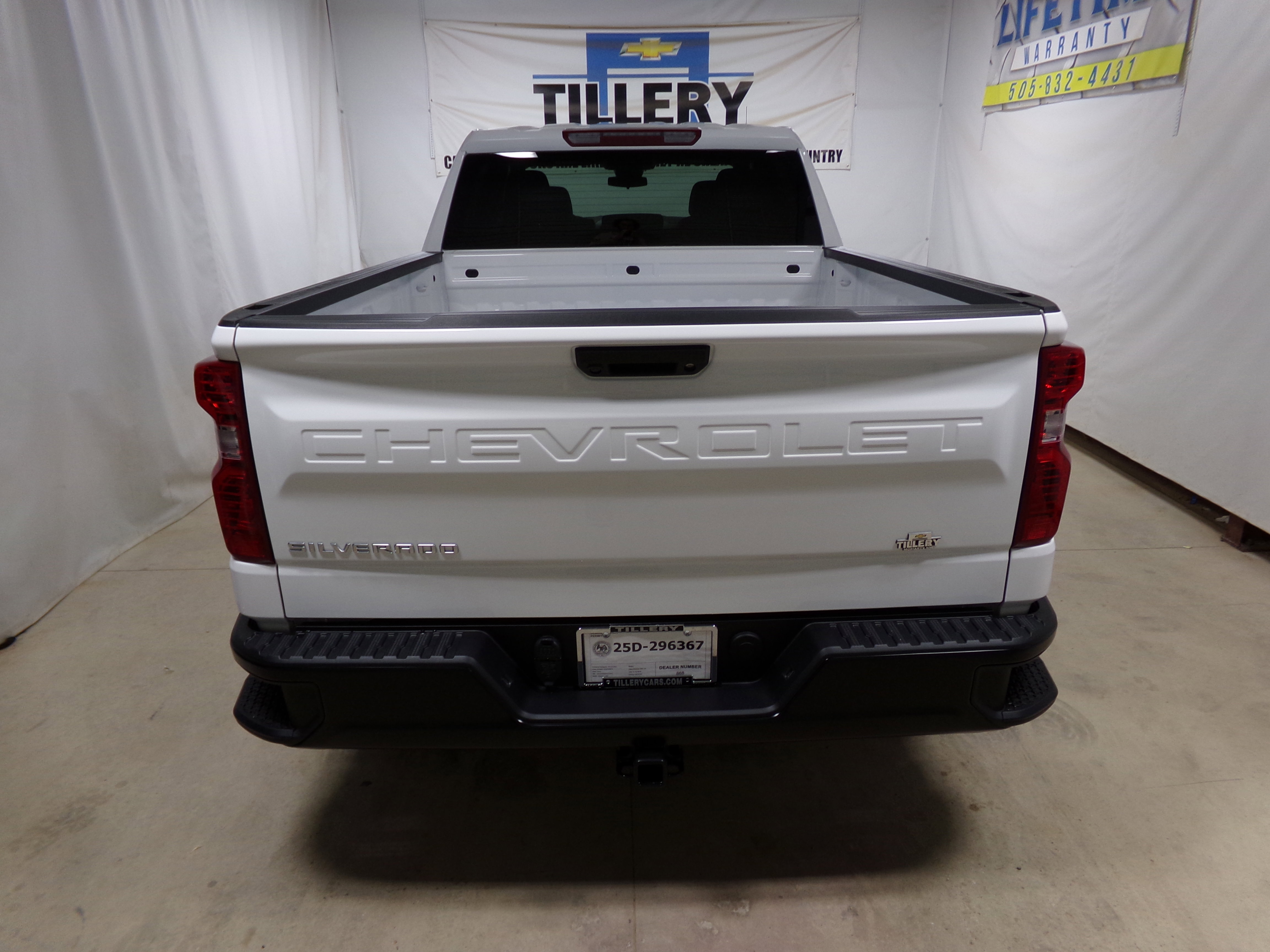 2026 Chevrolet Silverado 1500 photo 2