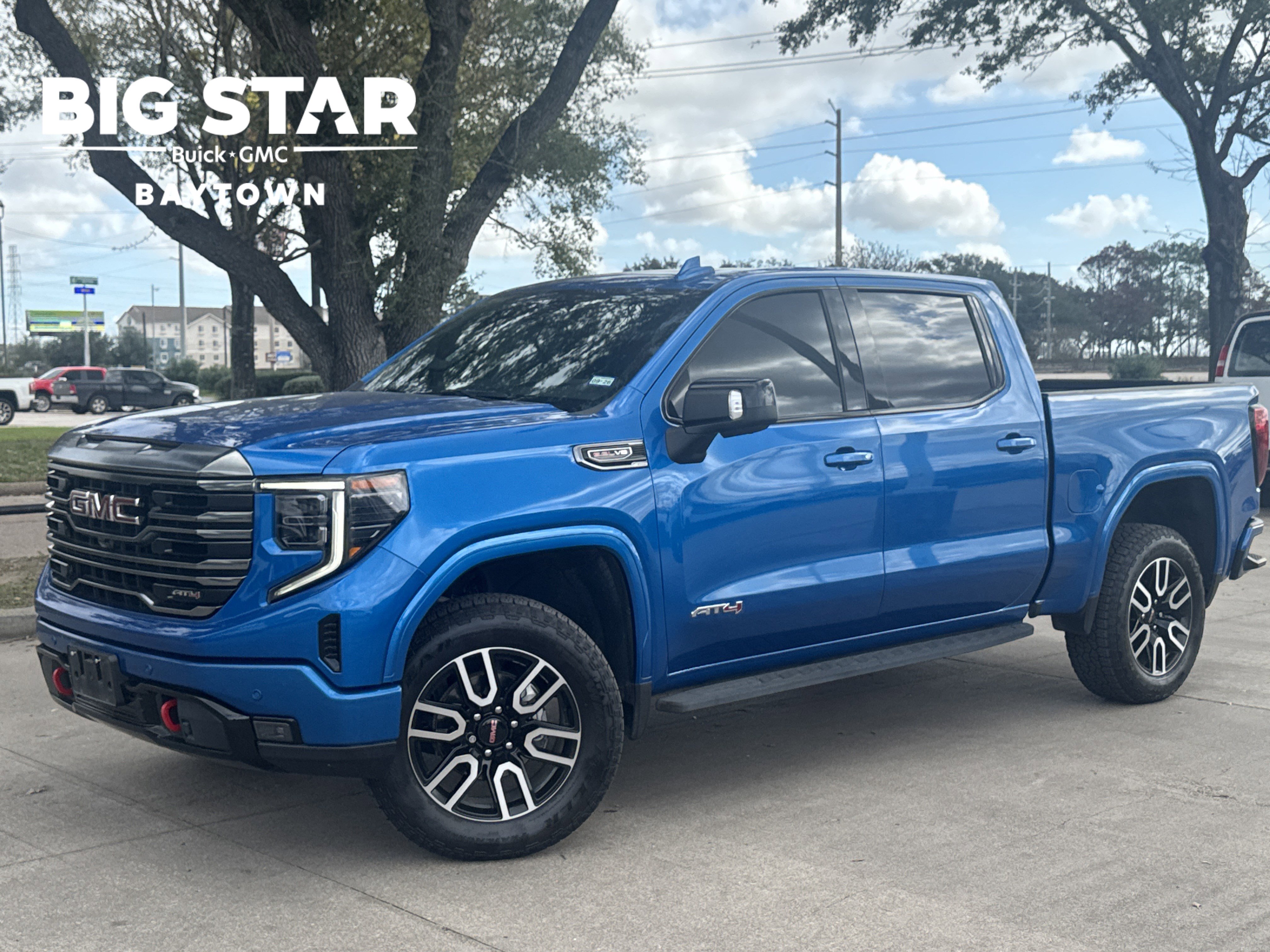 2022 GMC Sierra 1500 AT4's photo