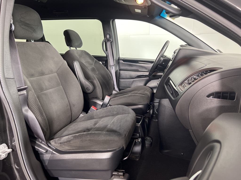 2016 Dodge Grand Caravan SE photo 6