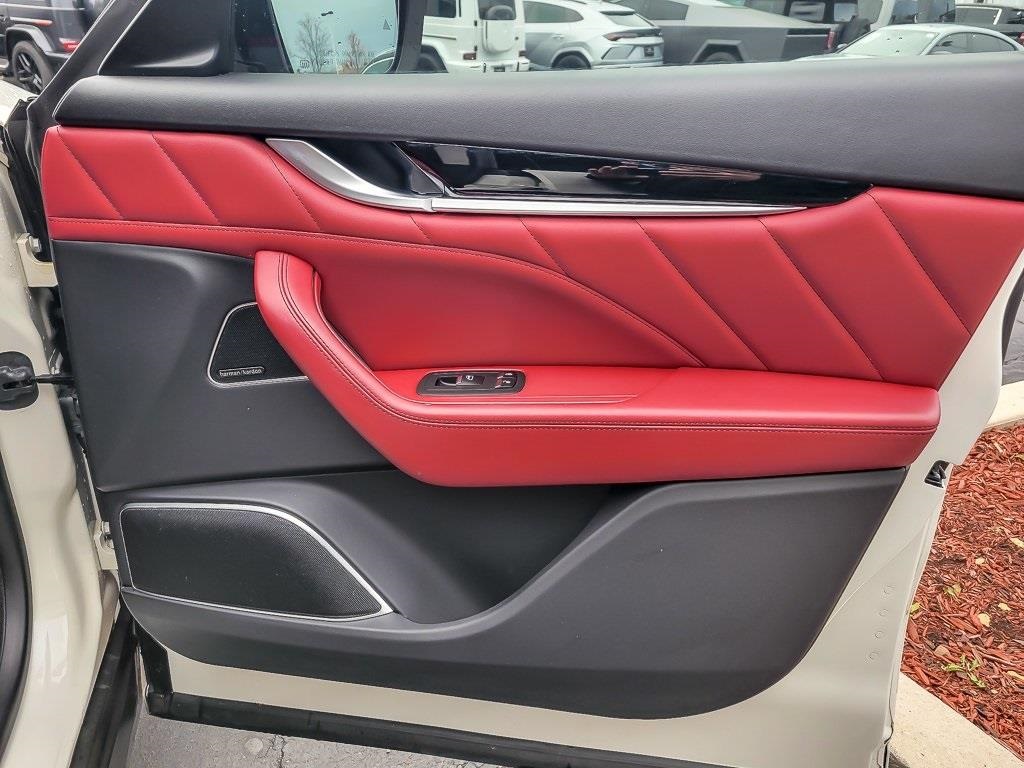 2022 MASERATI LEVANTE - Image 22