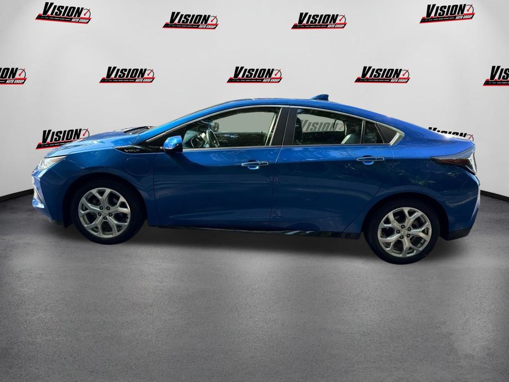 2016 Chevrolet Volt Premier photo 8
