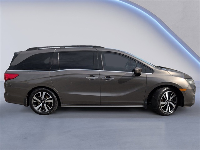 2019 Honda Odyssey Elite photo 2