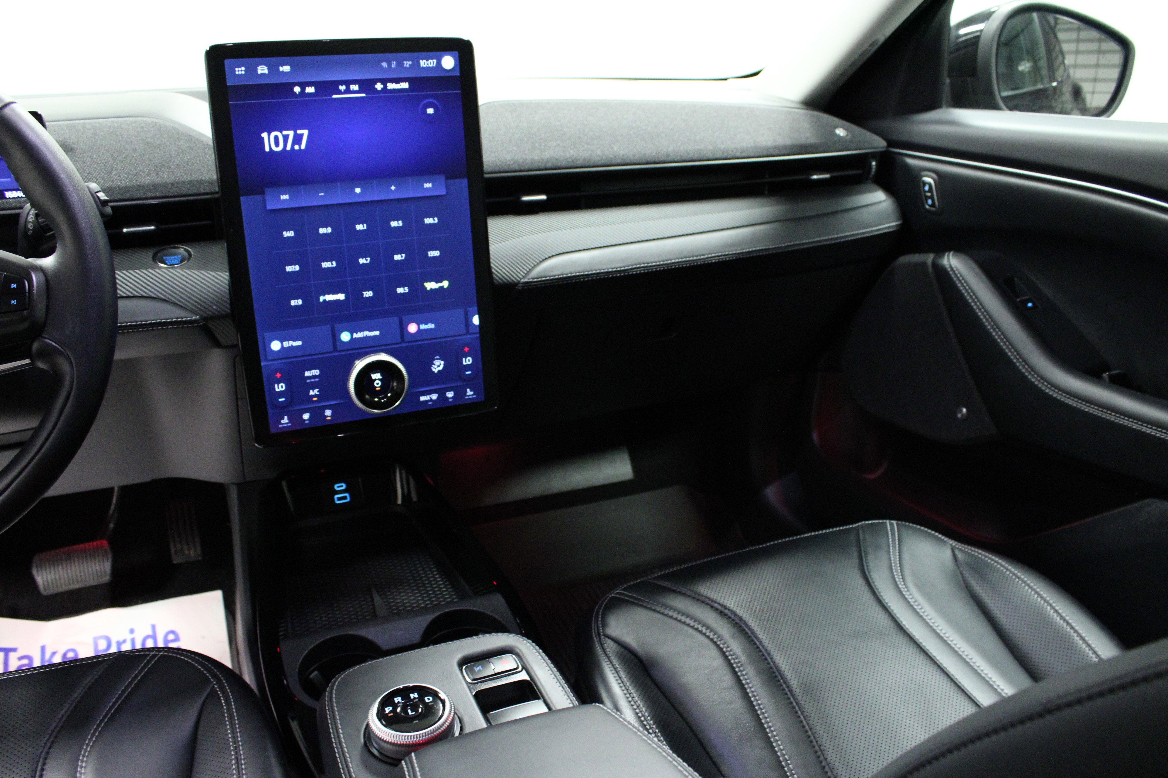 2024 Ford Mustang Mach-E Premium photo 15