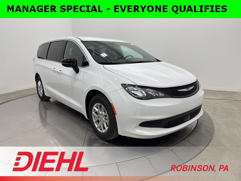 2026 Chrysler Voyager LX's photo