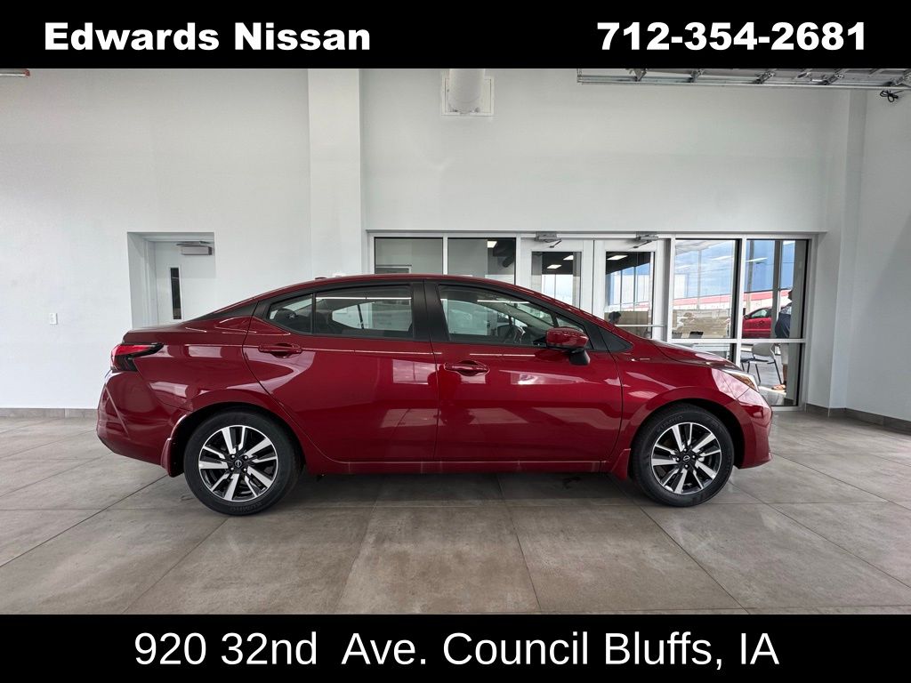 2025 Nissan Versa SV's photo