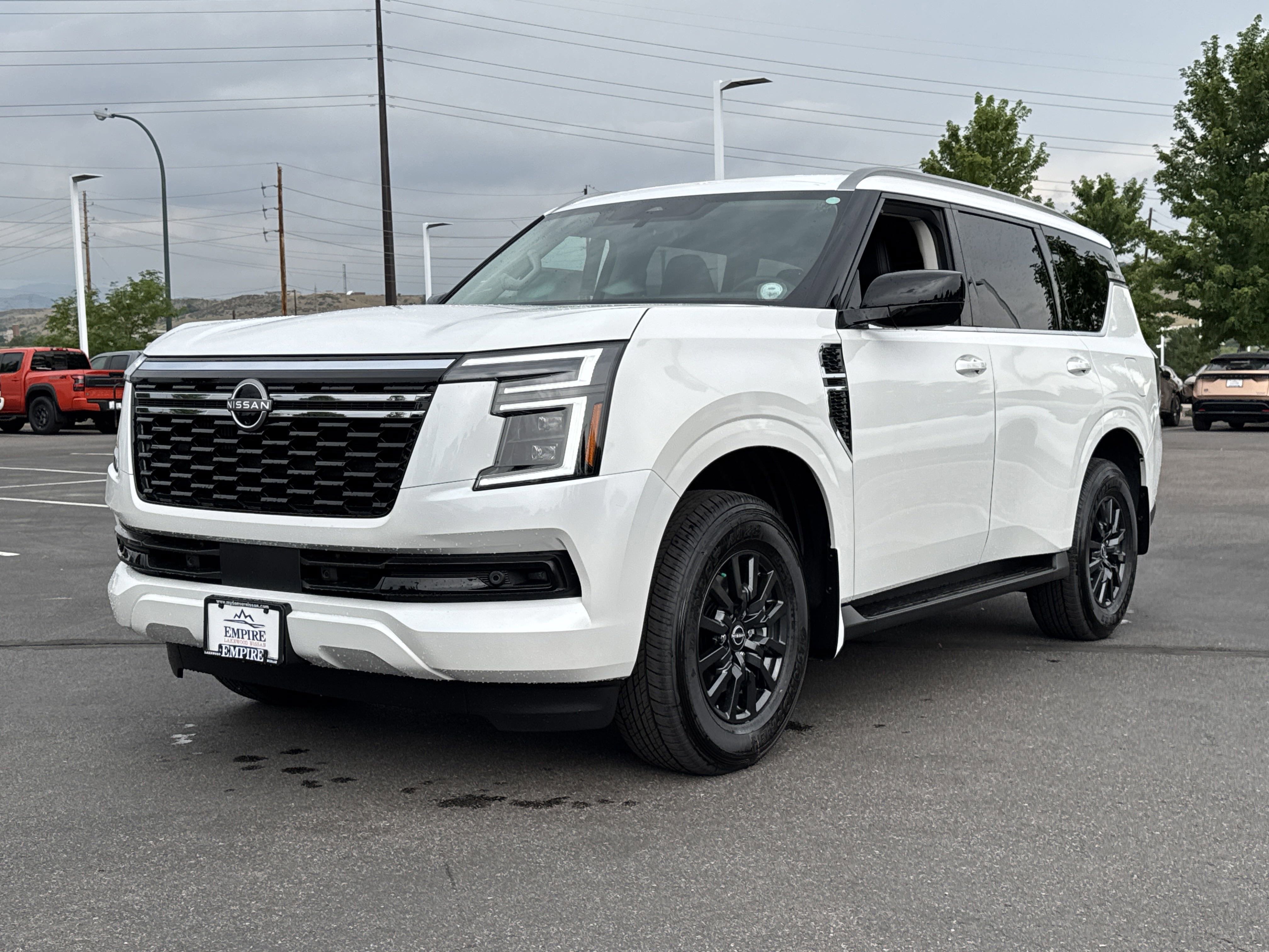 2025 Nissan Armada SV photo 4