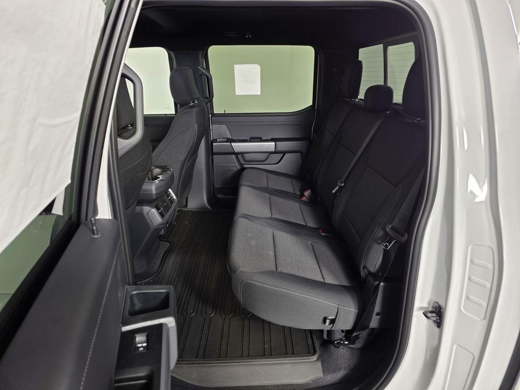 2025 Ford F-150 XLT photo 14