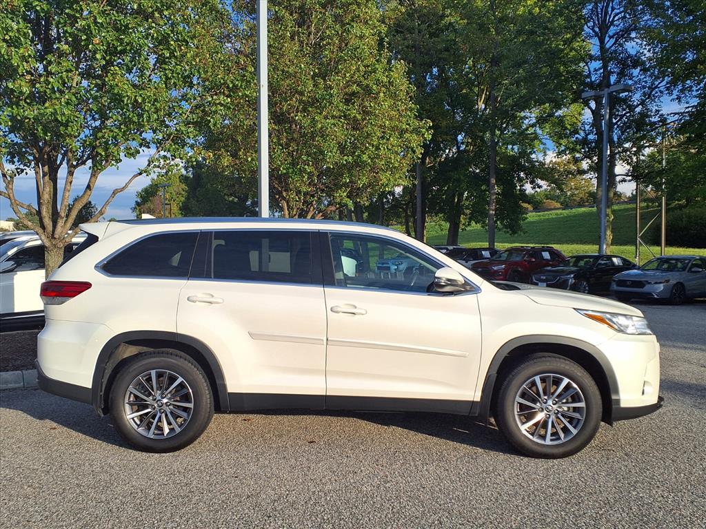 2019 Toyota Highlander XLE photo 5