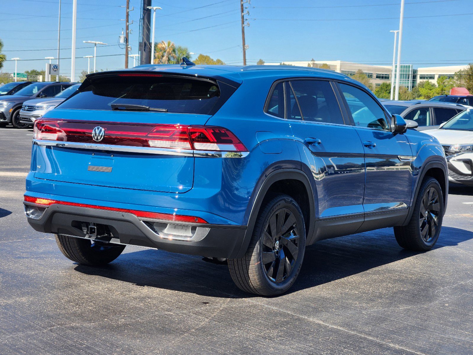 2025 Volkswagen Atlas Cross Sport SE Technology photo 4