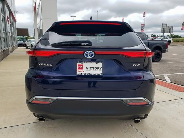2023 Toyota Venza XLE photo 4