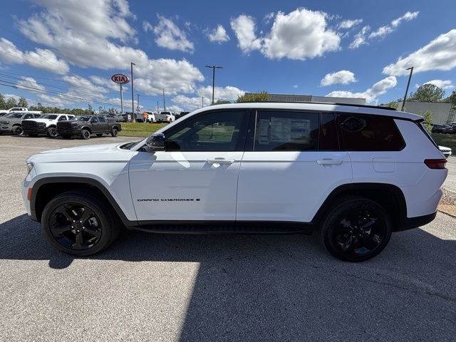 2025 Jeep Grand Cherokee Altitude X photo 3