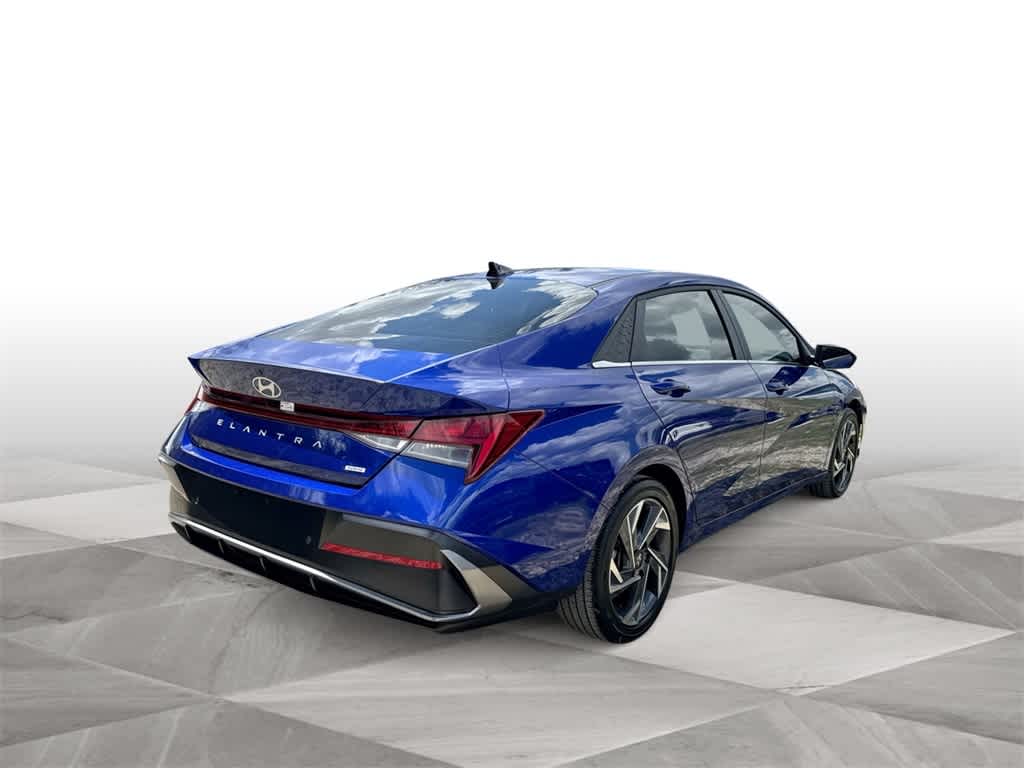 2024 Hyundai Elantra Hybrid Limited photo 8