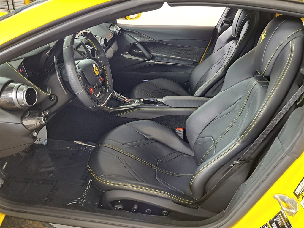 2021 Ferrari 812 GTS Base photo 14