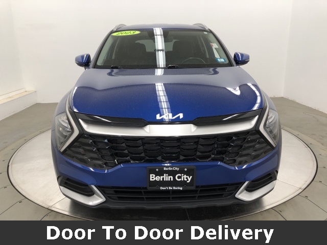 2023 Kia Sportage EX photo 2