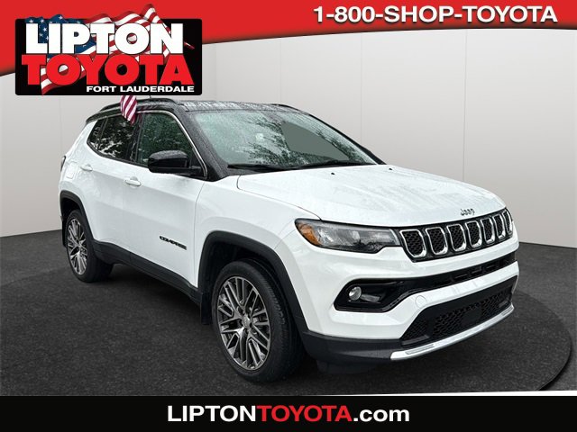 2023 Jeep Compass Limited's photo