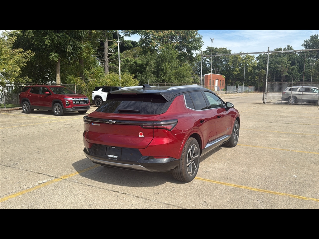 2025 Chevrolet Equinox EV 1LT photo 4