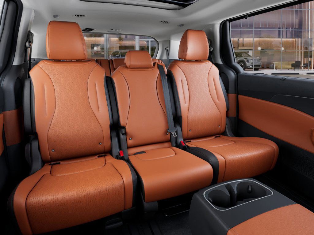 2026 Kia Carnival SX photo 15