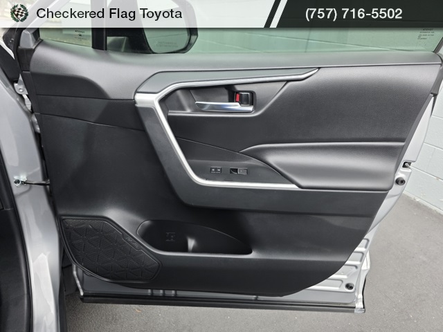 2024 Toyota RAV4 Hybrid XLE photo 37