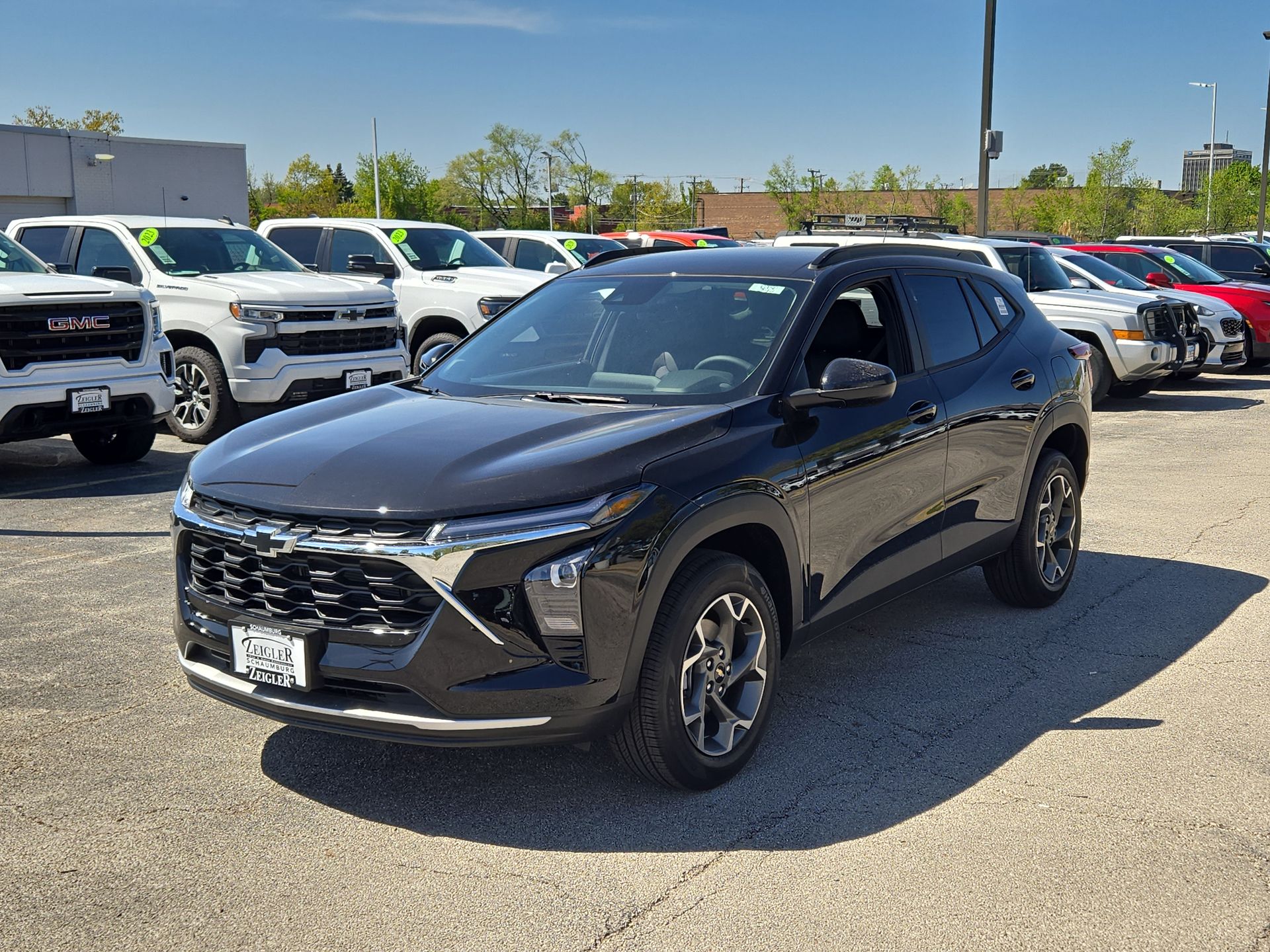 2025 Chevrolet Trax LT photo 29