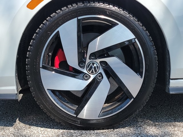 2024 Volkswagen Golf GTI S photo 9