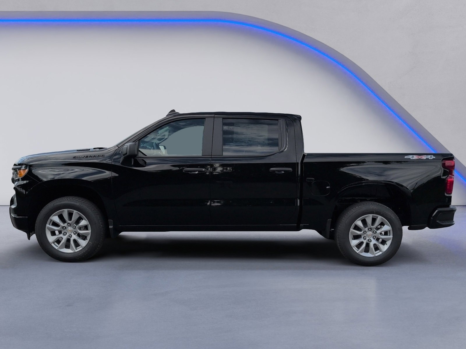 2025 Chevrolet Silverado 1500 Custom photo 3
