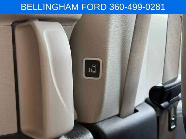 2024 Chrysler Pacifica Touring L photo 35