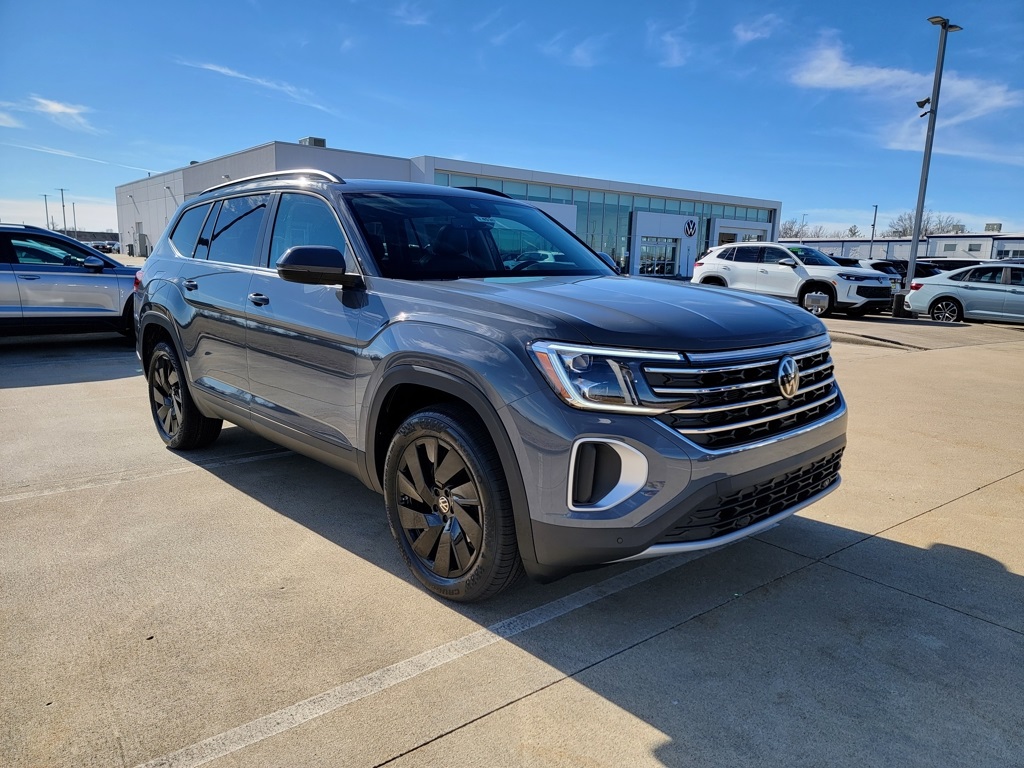 2026 Volkswagen Atlas SE w/Tech's photo