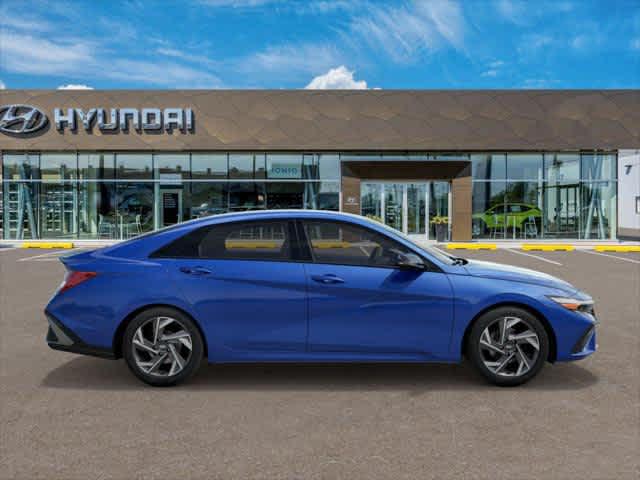 2025 Hyundai Elantra SEL Sport photo 7