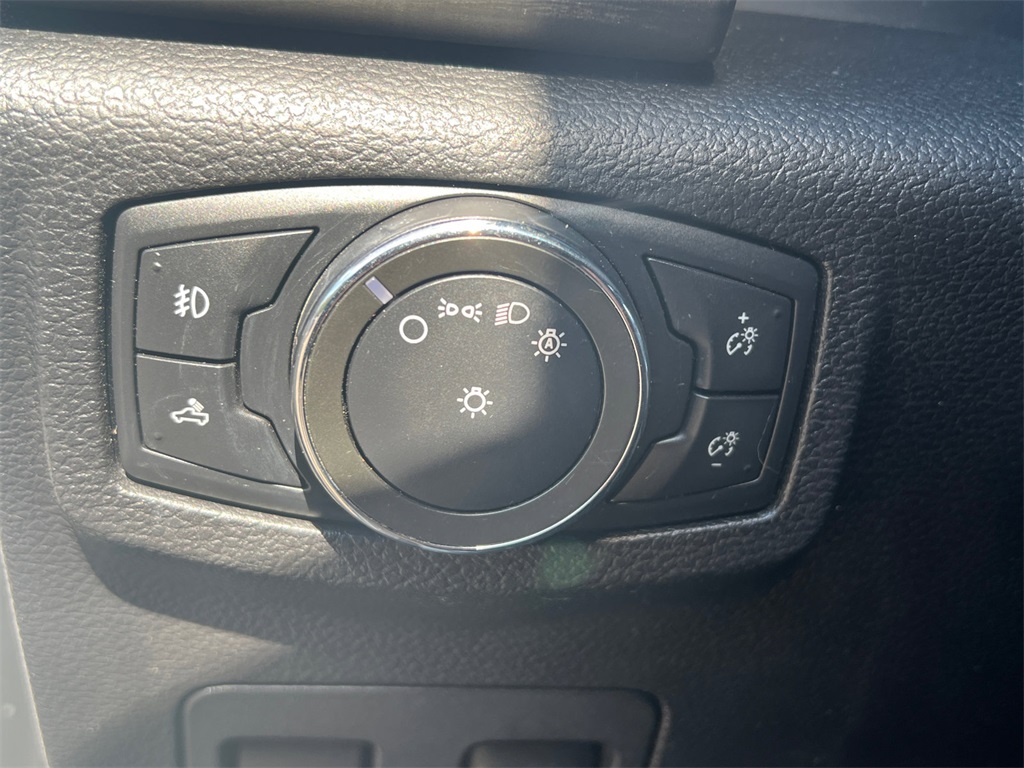 2017 Ford F-150 XLT photo 15