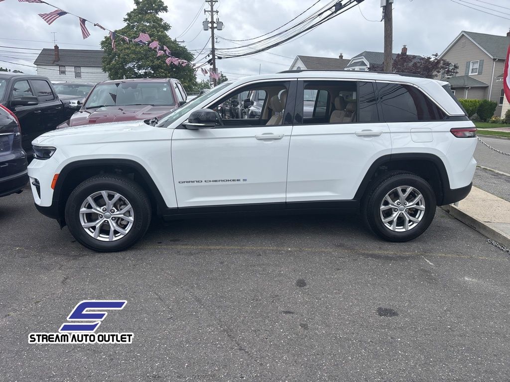 2022 Jeep Grand Cherokee Limited photo 3