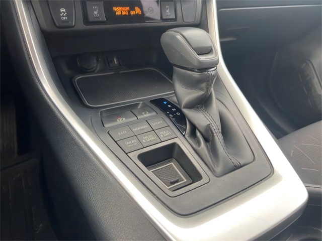 2019 Toyota RAV4 XLE photo 14