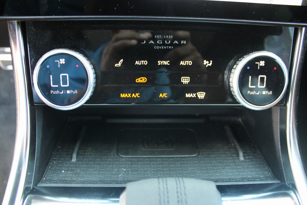 2024 Jaguar XF R-Dynamic AWD photo 17