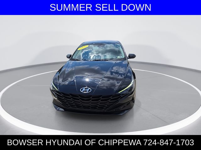 2022 Hyundai Elantra SE photo 3