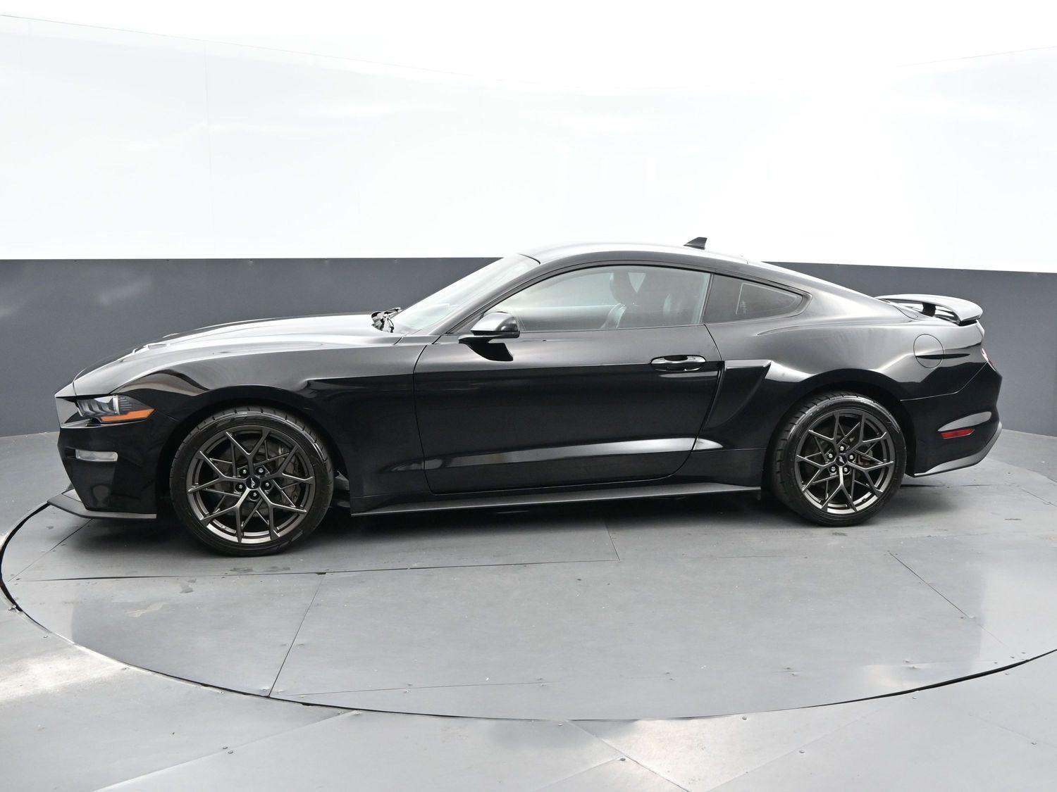 2020 Ford Mustang GT Premium photo 3