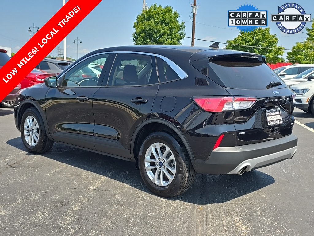 2022 Ford Escape SE photo 3