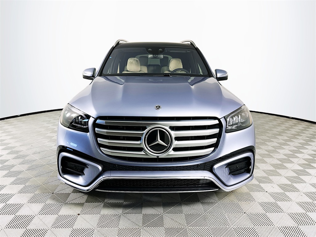 2026 Mercedes Benz GLS 580 4MATIC photo 2