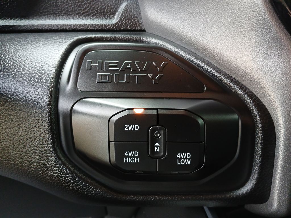 2025 Ram 2500 Big Horn photo 18
