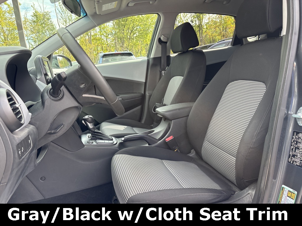 2018 Hyundai Kona SEL photo 2