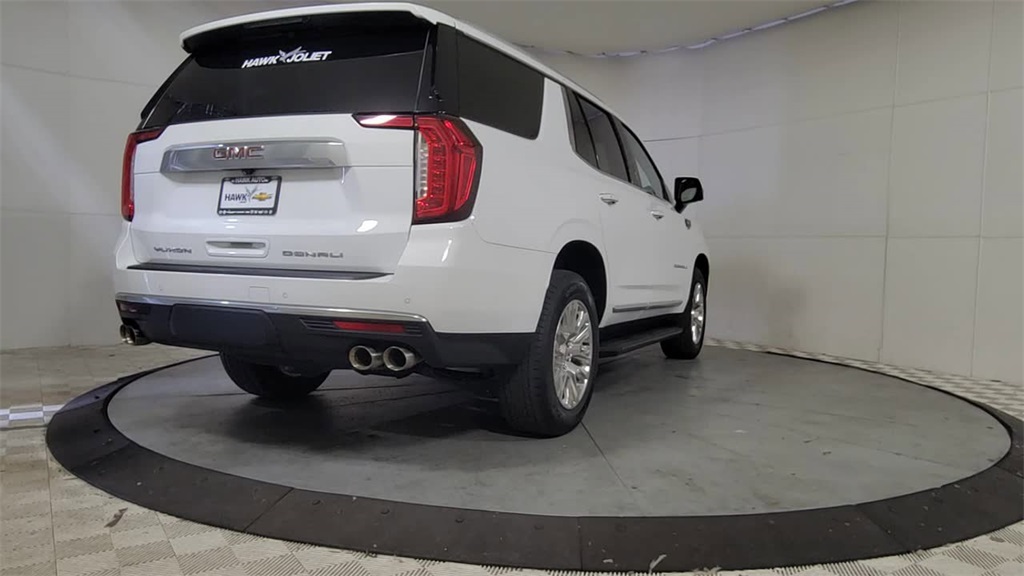 2023 GMC YUKON - Image 7
