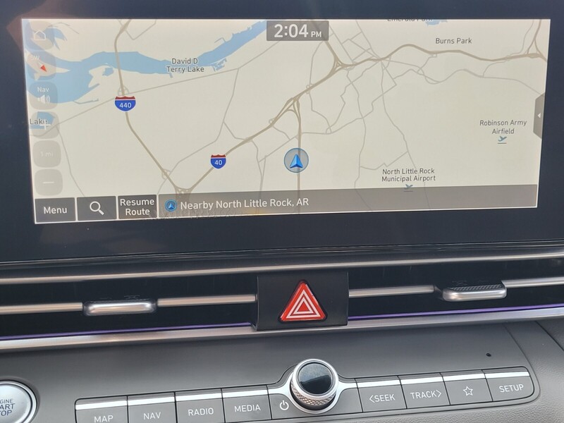 2024 Hyundai Elantra SEL photo 17