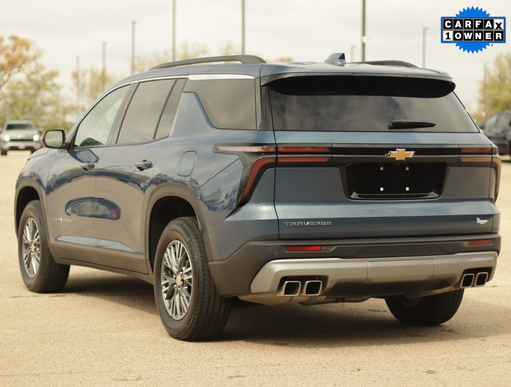 2025 Chevrolet Traverse photo 5