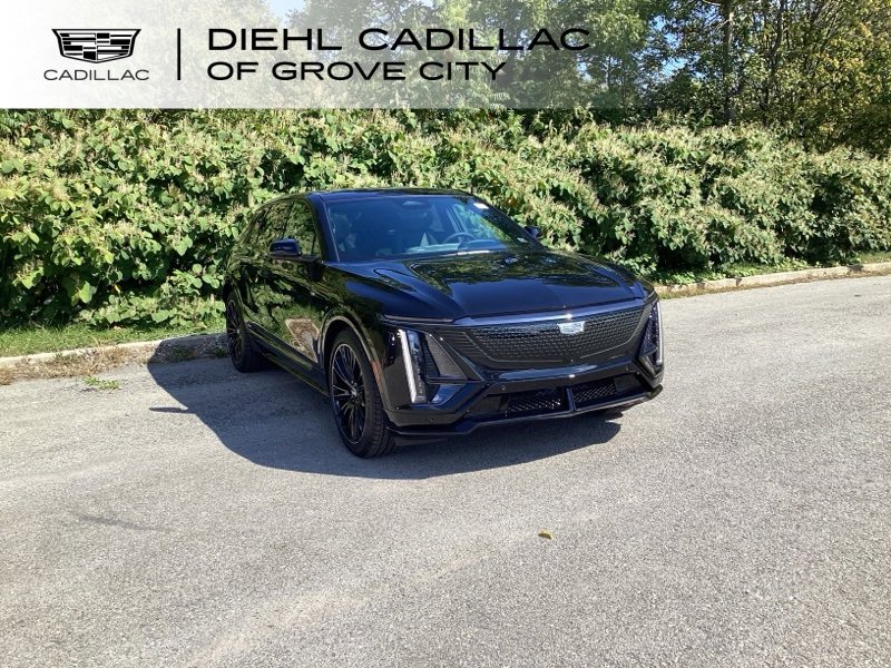 2026 Cadillac LYRIQ V's photo