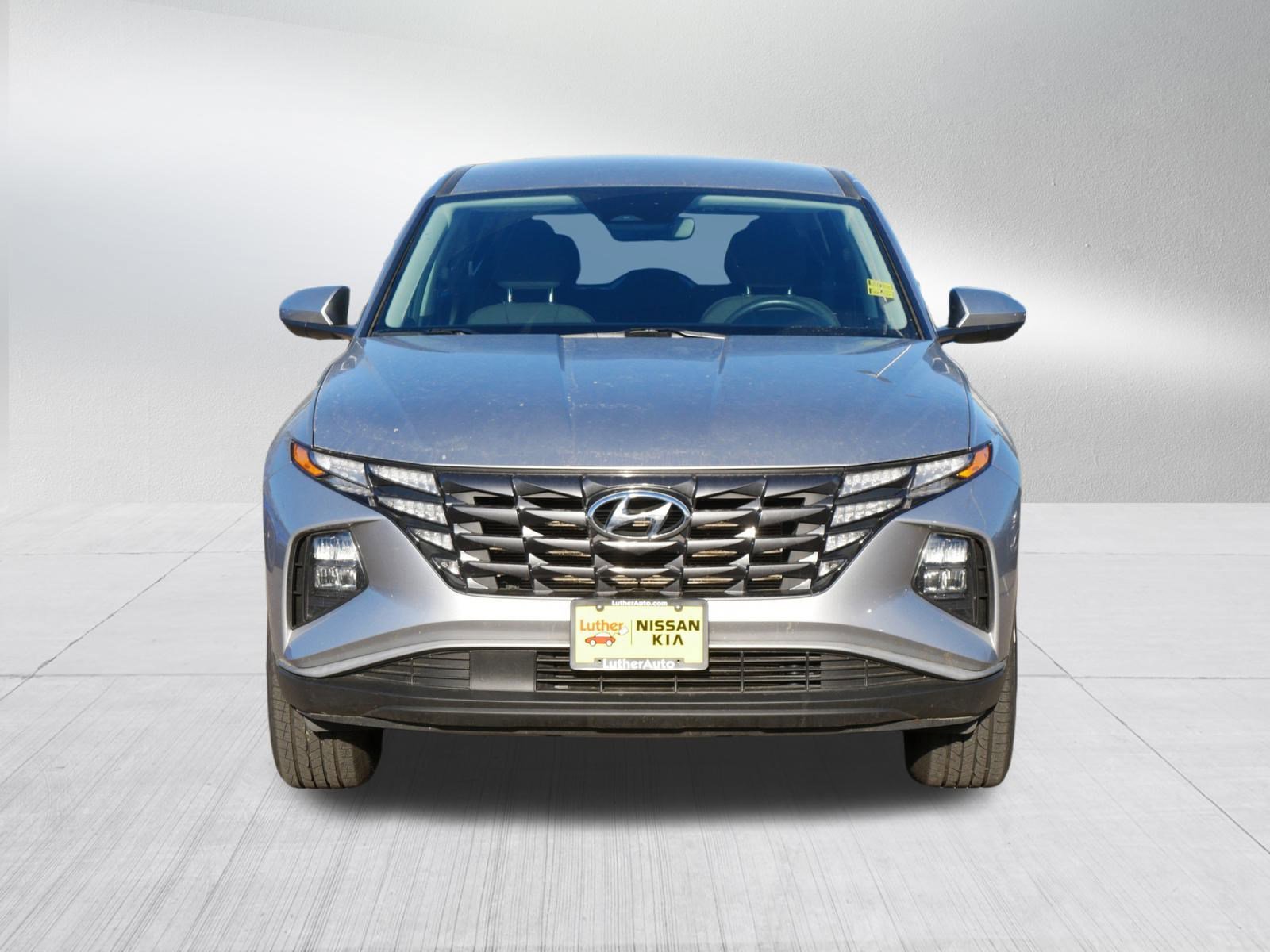 2024 Hyundai Tucson SE photo 2